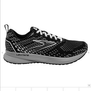 Brooks Levitate 5, size 8.5 NEW